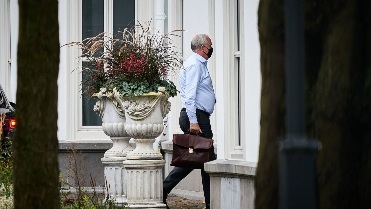NCTV Aalbersberg komt aan bij het Catshuis, oktober 2020  -  ANP