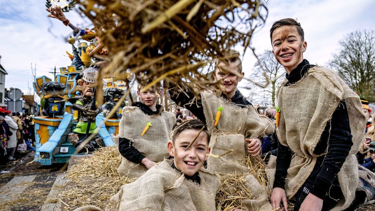 De grote optocht in Peejenland (Hoeven)(foto: Eye4images)