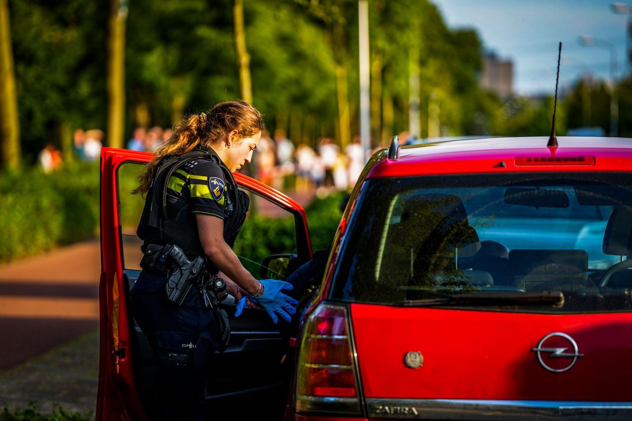 De auto waarbij Seref werd neergeschoten (foto: SQ Vision). 
