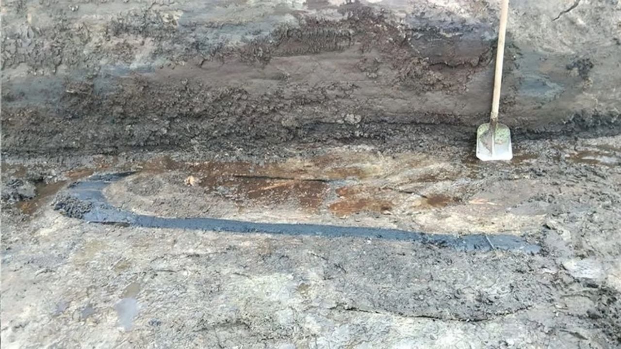 De boomstamkano in Esch (foto: Johan Verspray)