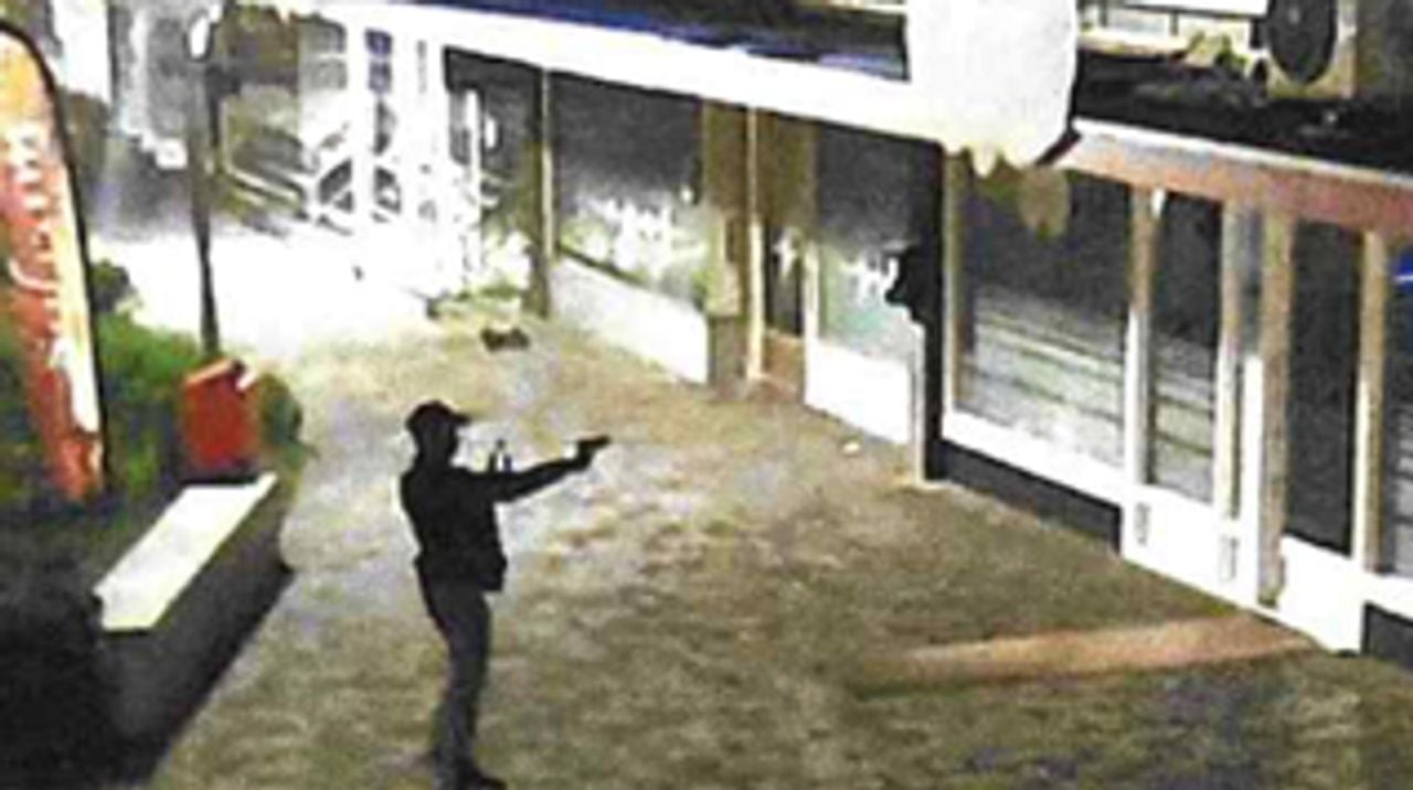 Naar deze verdachte wordt nog gezocht (foto: Politie.nl).