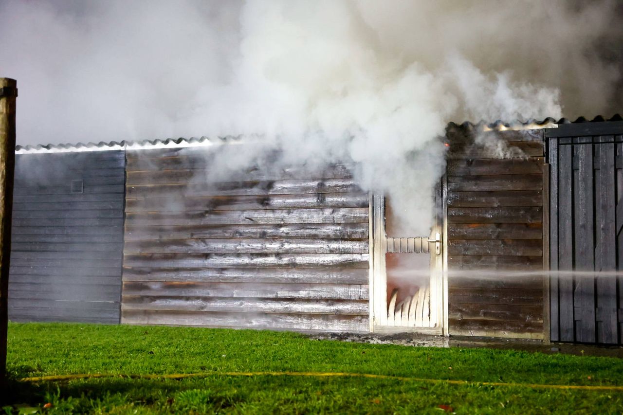 Het is niet duidelijk hoe de brand is ontstaan (foto: Addy Smits / Persbureau Heitink).