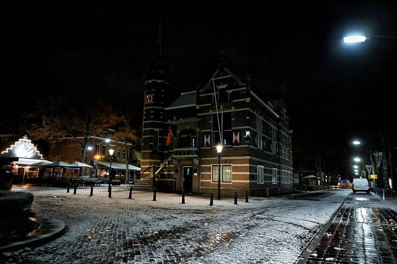 Sneeuw aan De Lind in Oisterwijk (foto: Toby de Kort/Persbureau Heitink).