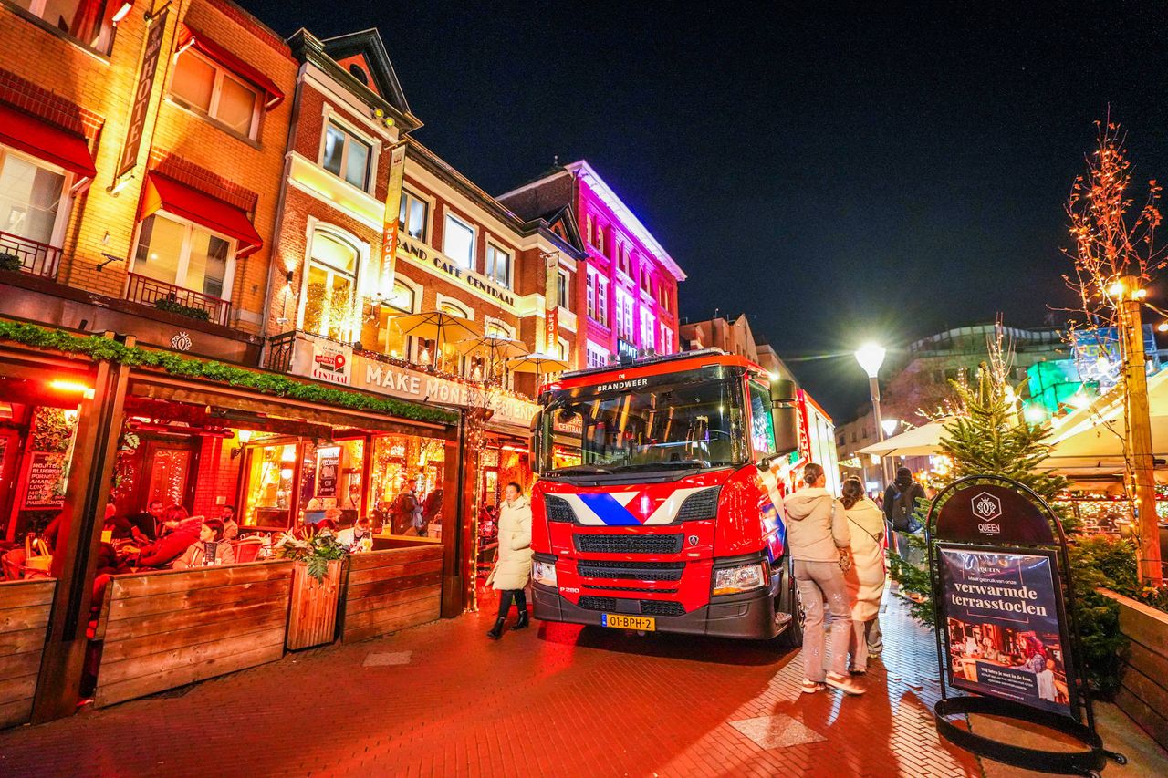 De brand brak uit in een droger in het café in Eindhoven (foto: Persbureau Heitink).