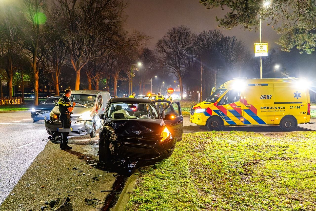 Een rijstrook was een tijdje afgesloten (foto: Lucas Lammers / Persbureau Heitink).