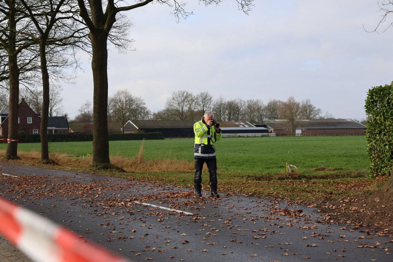 Onderzoek moet duidelijk maken hoe het dodelijke ongeluk in Wanroij kon gebeuren (foto:  SK-Media/Persbureau Heitink).