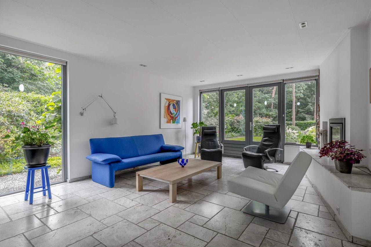 De huidige eigenaren zitten het liefst bij de kachel (foto: Van Santvoort – Eersel).