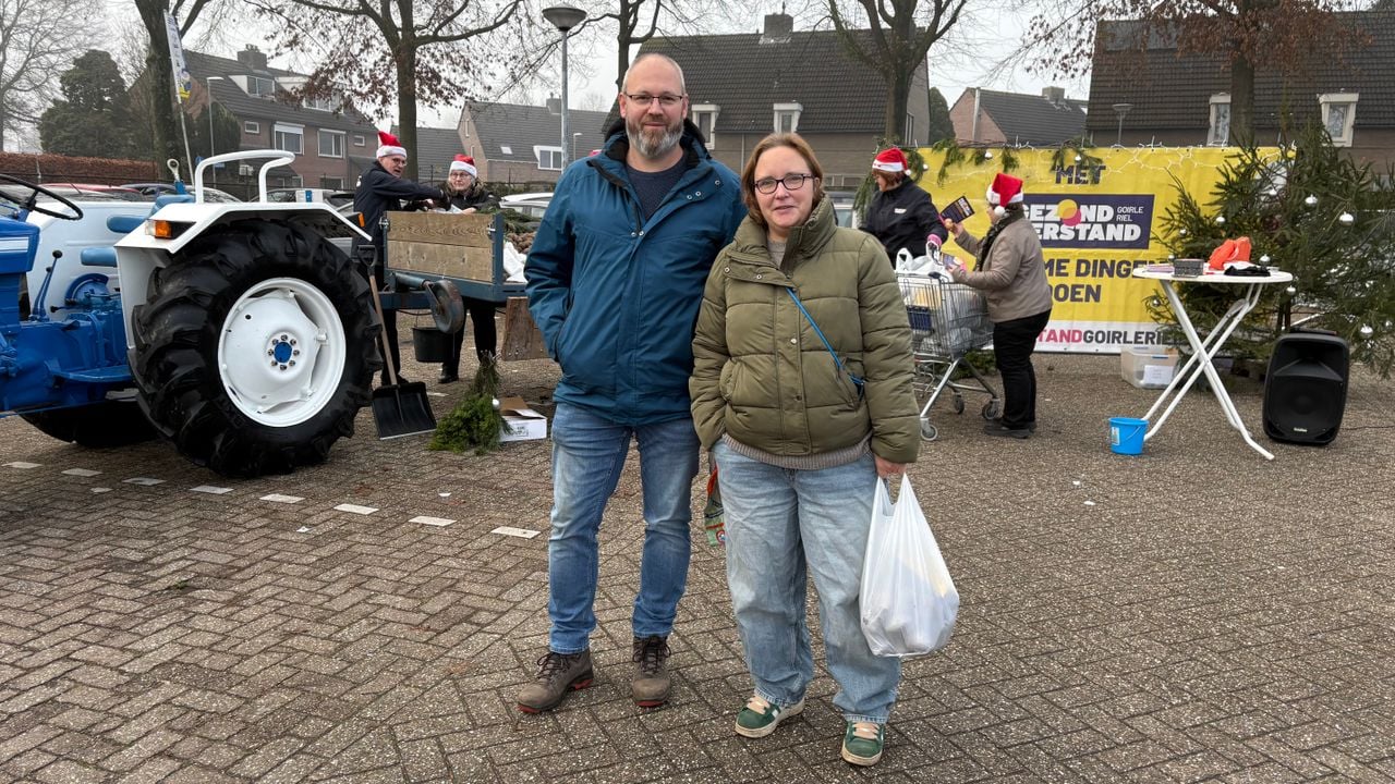 Ook Nadine komt voor een zakje gratis aardappels (Foto: Imke van der Laar.)