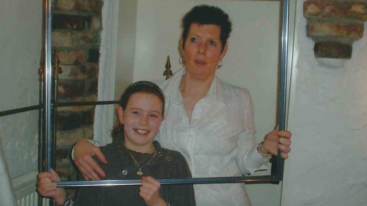 Priscilla samen met haar moeder Manon