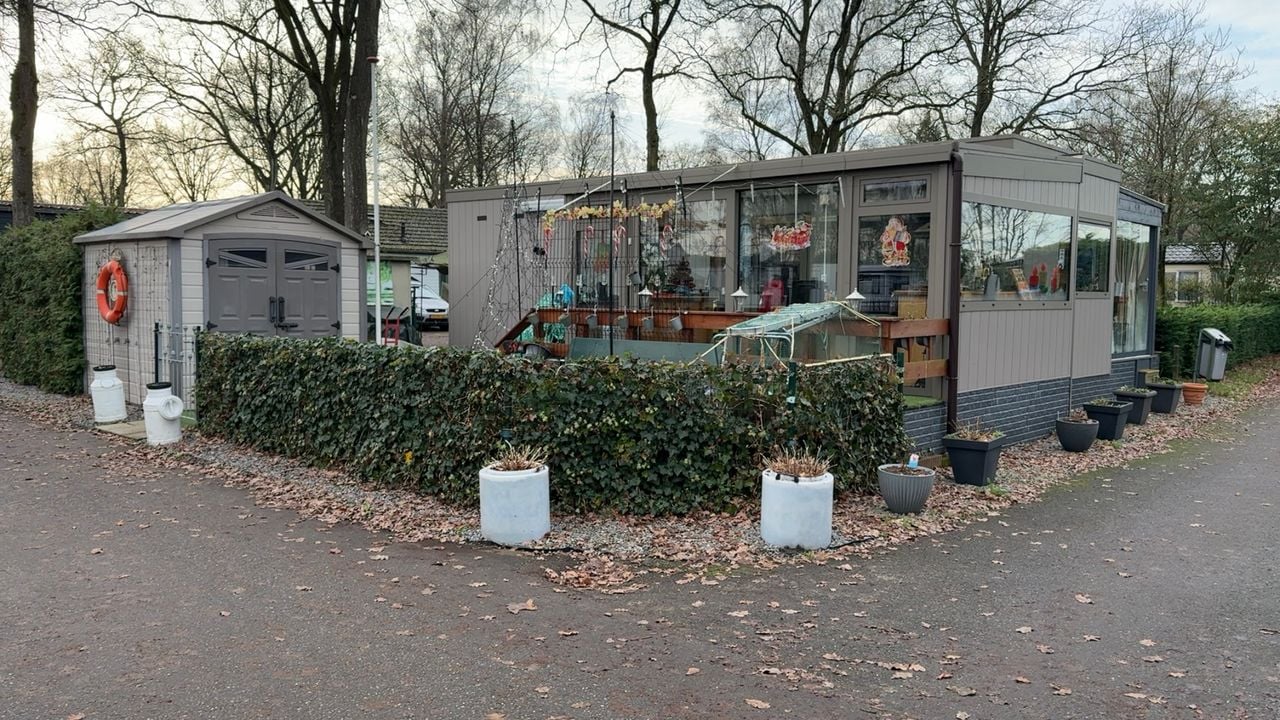 Een van de 200 caravans en huisjes op De Heidlust