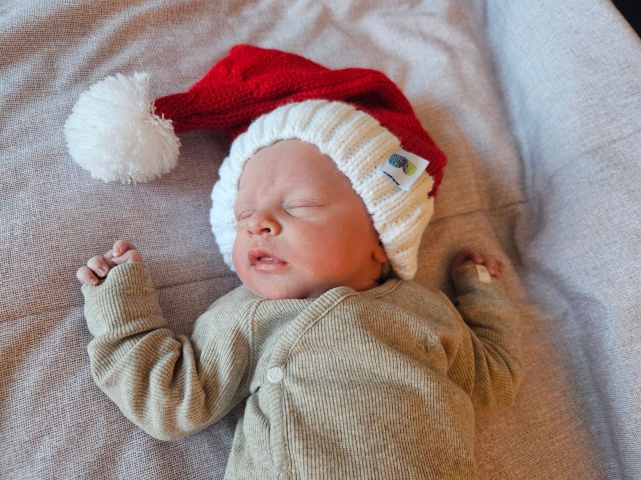 Kerstbaby Bram werd geboren in ziekenhuis Bernhoven. (Foto: Bernhoven)
