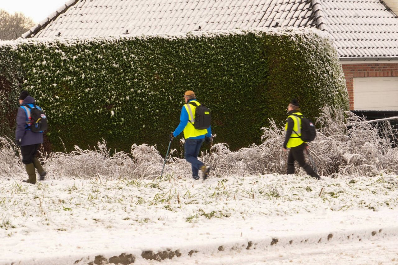 Het Veteranen Search Team is samen met de politie op zoek naar de jonge man (foto: Harrie Grijseels/Persbureau Heitink). 
