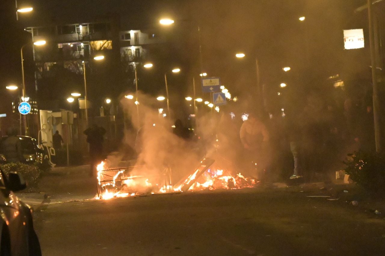 Onrust in de wijk Tuinzigt in Breda (foto: Foto: Persbureau Heitink).