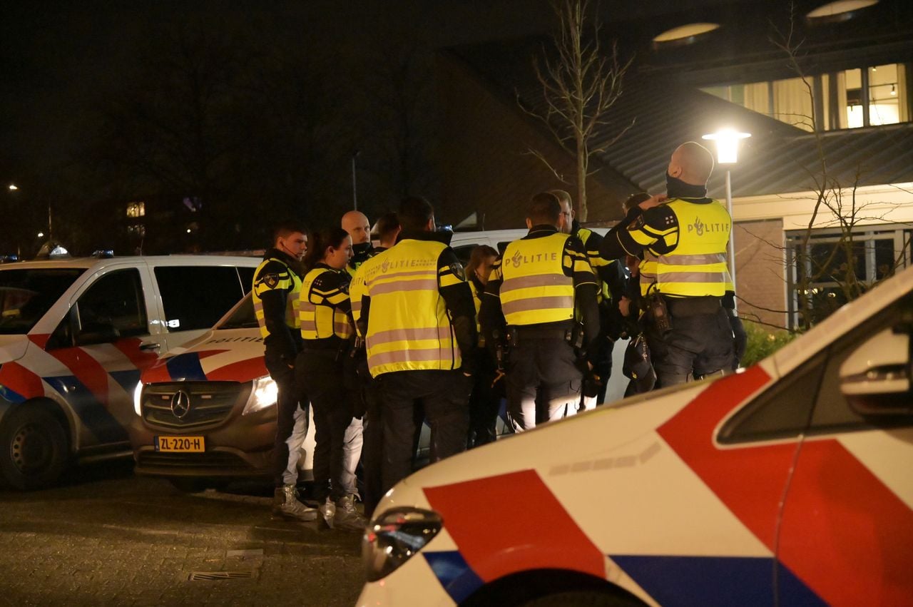 Onrust in de wijk Tuinzigt (Foto: Persbureau Heitink).