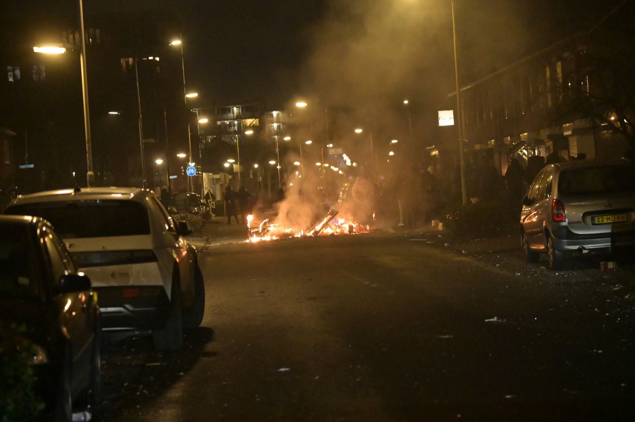 Onrust in de wijk Tuinzigt (Foto: Persbureau Heitink).