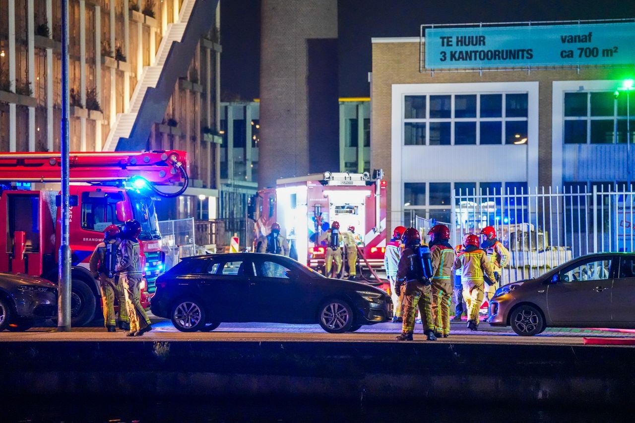 De hulpdiensten zijn volop aanwezig (foto: Persbureau Heitink).