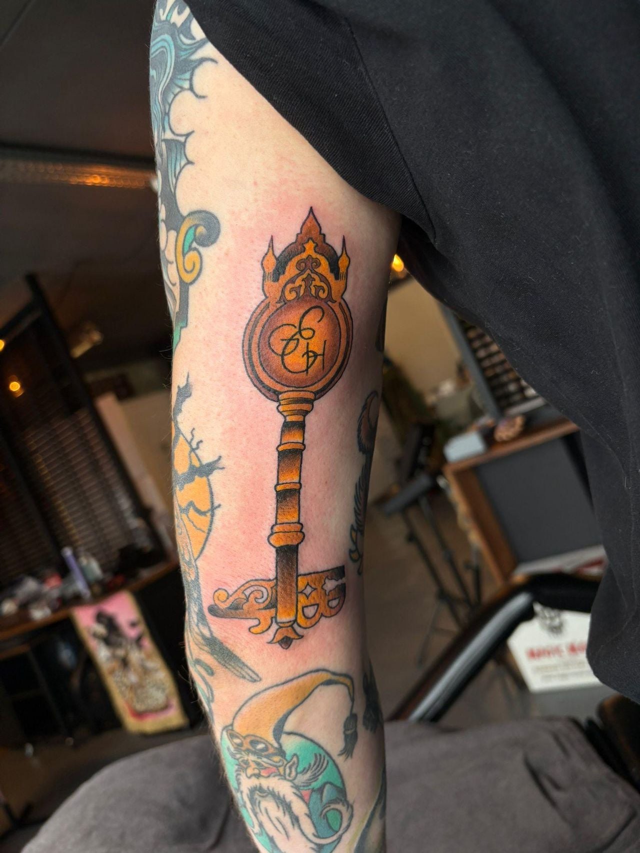 De tattoo van de sleutel van het Efteling Grand Hotel 