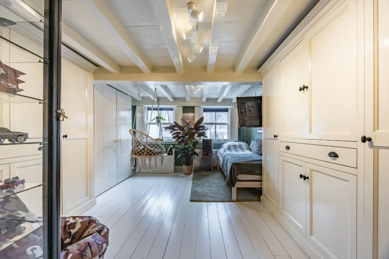 Een van de slaapkamers (foto: Hans Janssen Makelaars Grave)