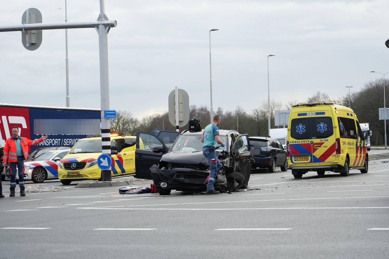 Ongeluk in Tilburg (Jeroen Stuve / Persbureau Heitink). 