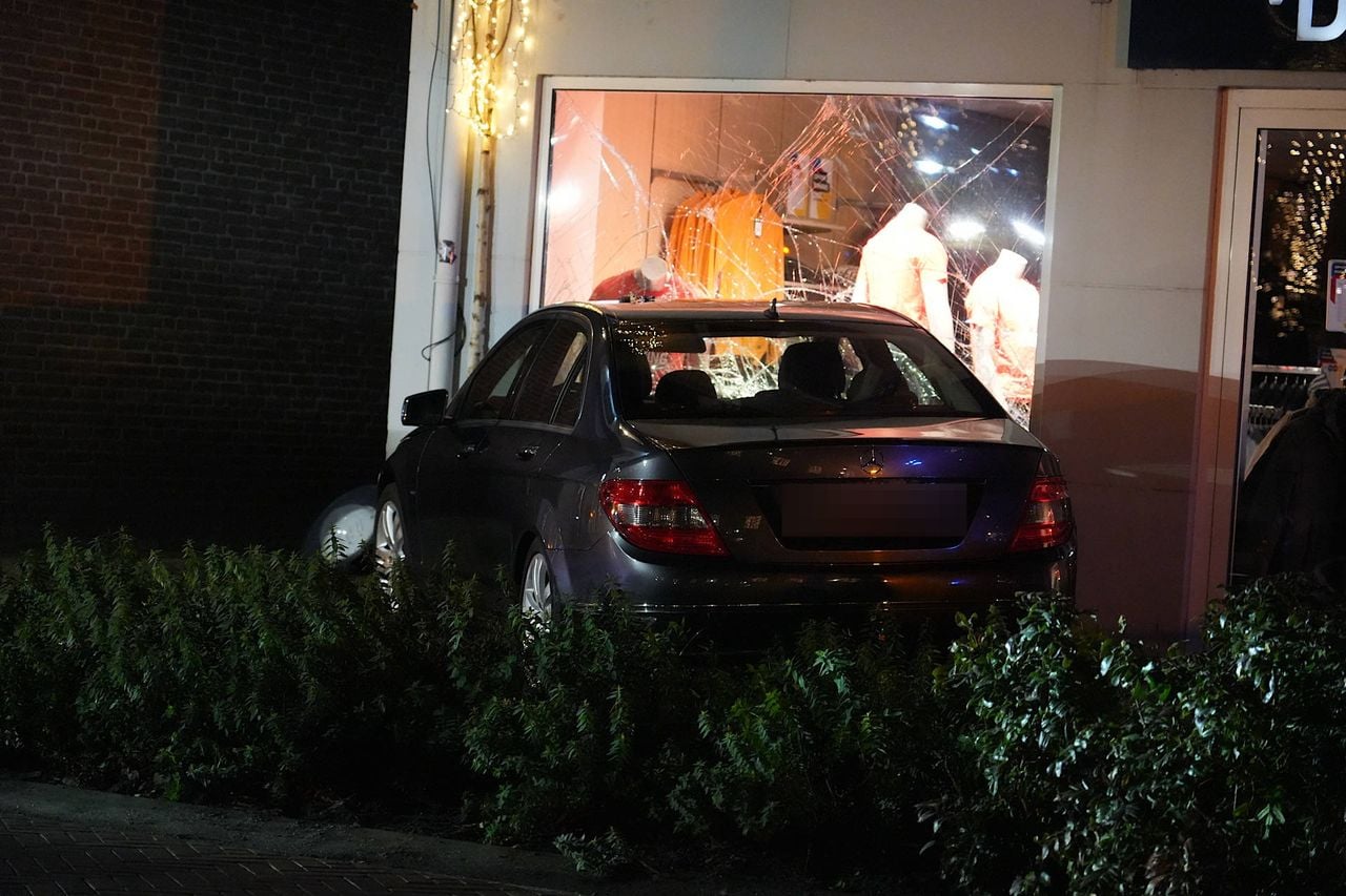 Hoe het ongeluk kon gebeuren, is niet duidelijk (foto: Jeroen Stuve / Persbureau Heitink).