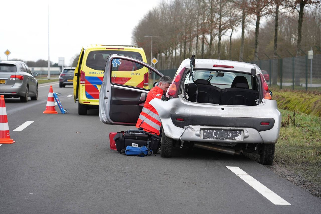 Een rijstrook was afgesloten (foto: Jeroen Stuve / Persbureau Heitink).