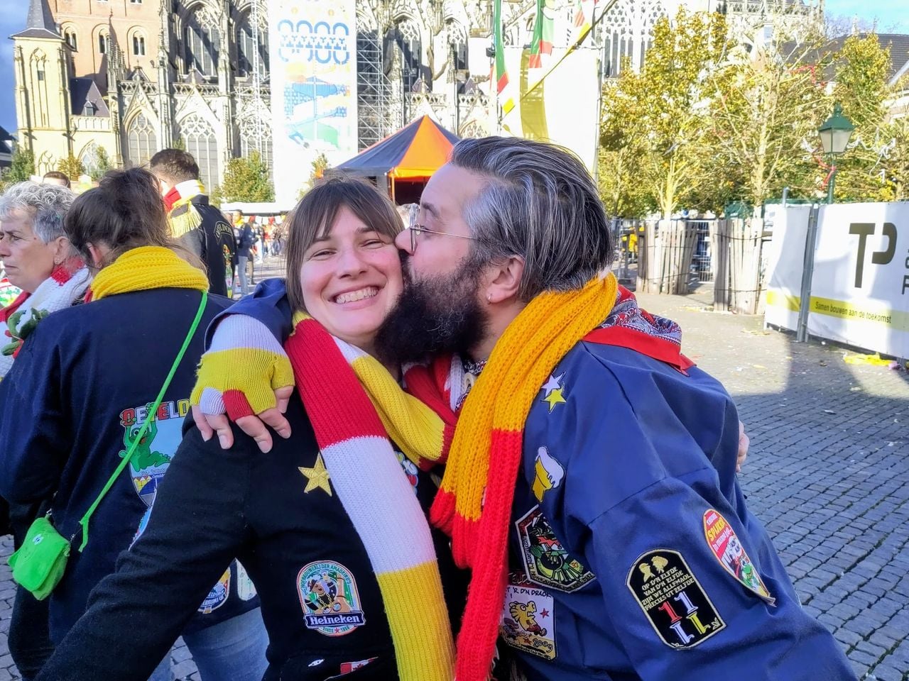 Amanda met haar partner in Den Bosch (privéfoto).