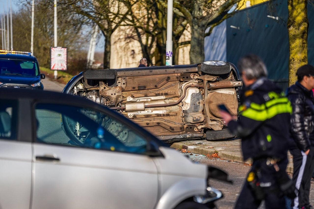 Het gaat vaker mis op de beruchte kruising tussen de Hurksestraat en de Dillenburgstraat (Foto: Persbureau Heitink.)