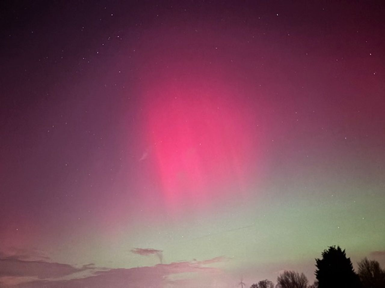 Cindy genoot van het noorderlicht op de Empelsedijk bij Den Bosch (foto: Cindy Duif).