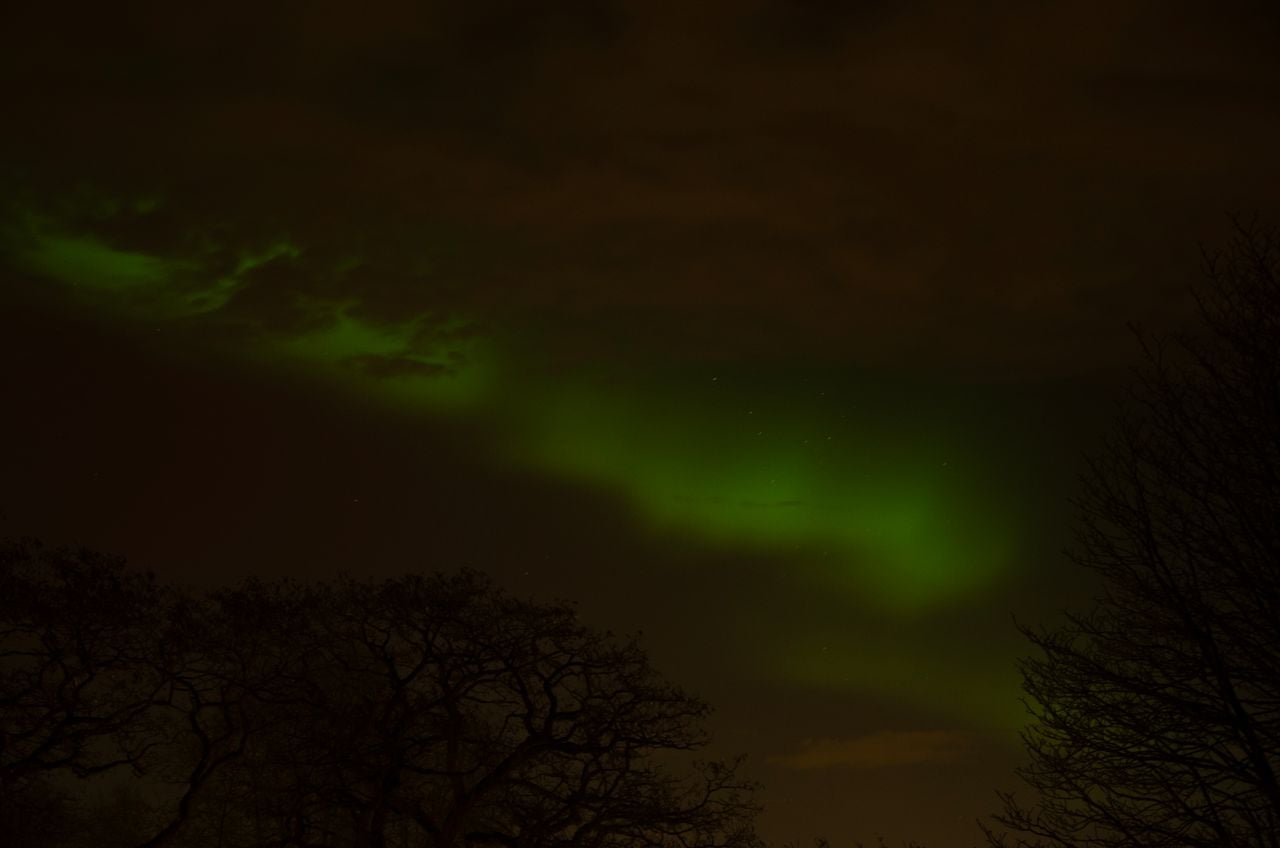 Een mooi schouwspel boven Breda (foto: Letitia de Kruif en Luca Sanna)..
