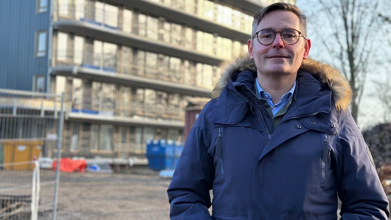 Directeur vastgoed Marcel Commandeur van Wooninc ziet mogelijkheden in optoppen. 