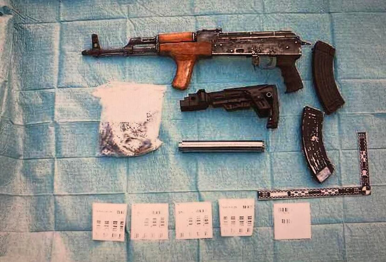 De vuurwapens die gevonden werden (foto: OM)