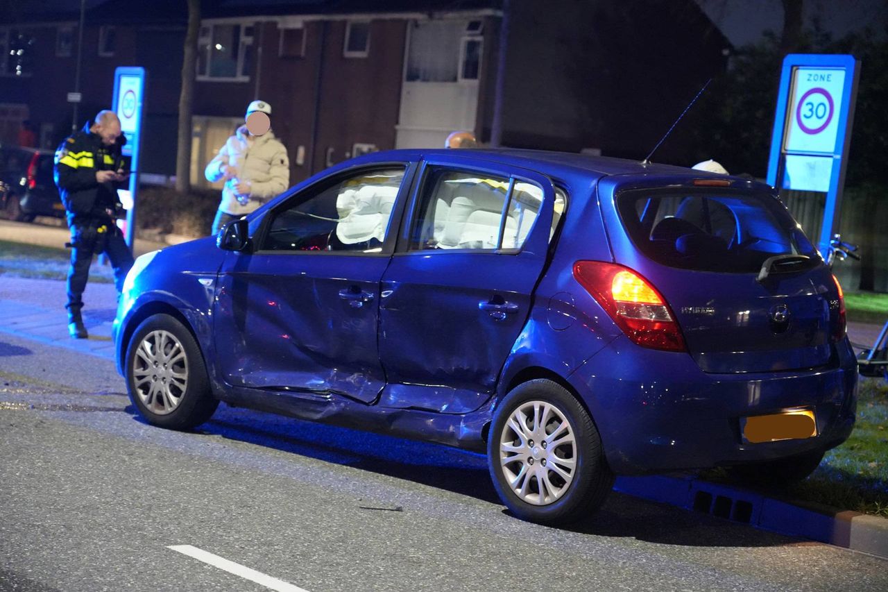 De straat werd tijdelijk afgezet (foto: Jeroen Stuve / Persbureau Heitink).