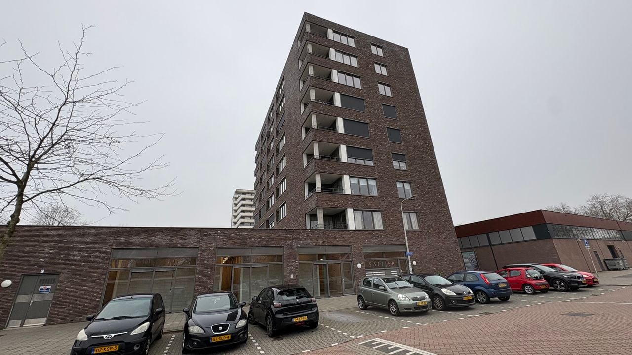 De flat met acht verdiepingen (foto: Omroep Brabant).