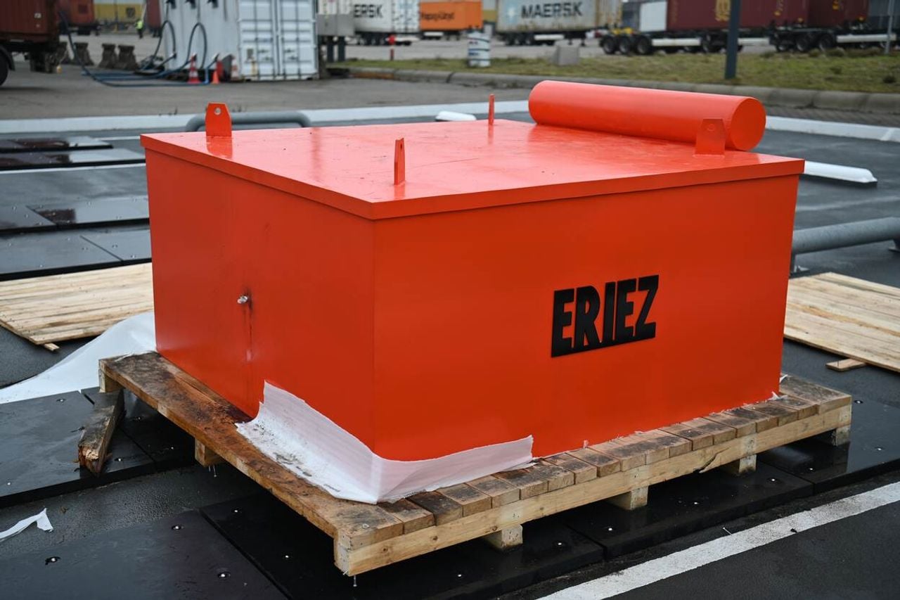 De magneet waarin de cocaïne zat verstopt (foto: OM) 