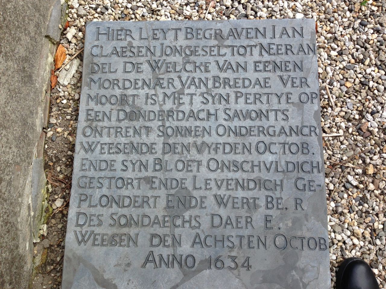 De grafsteen van Jan Claesen een paar jaar geleden.