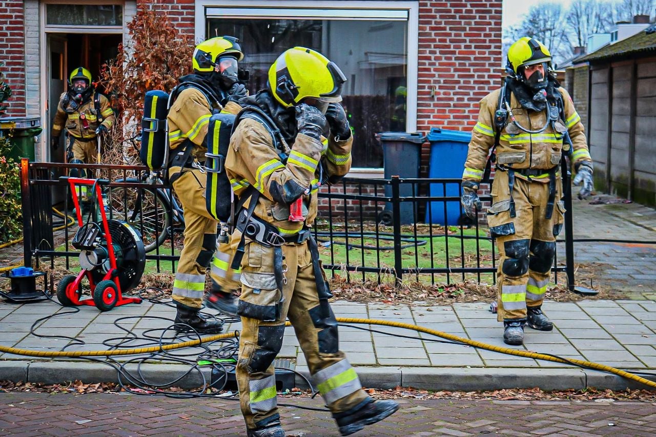De brand bij het huis aan de Zandkantsestraat in Schijndel (foto: Jordi de Bruijn/SQ Vision).