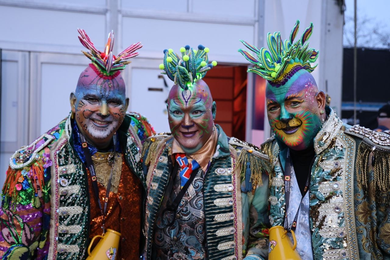 De broers in vol ornaat als Mohawk-man (foto: Lobke Kapteijns).