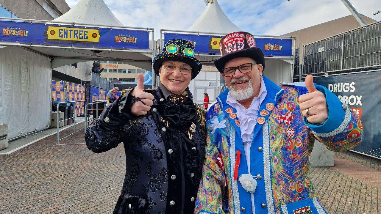 Broer en zus samen naar 3 Uurkes Vurraf (foto: Tom Berkers).