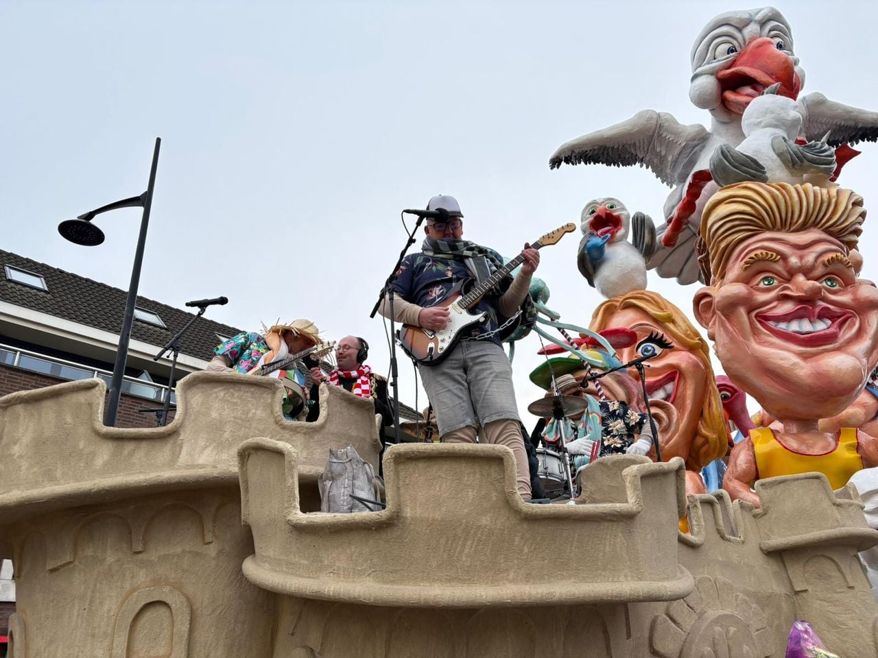 WC Experience in optocht Faanteland. (Foto: Omroep Brabant.)