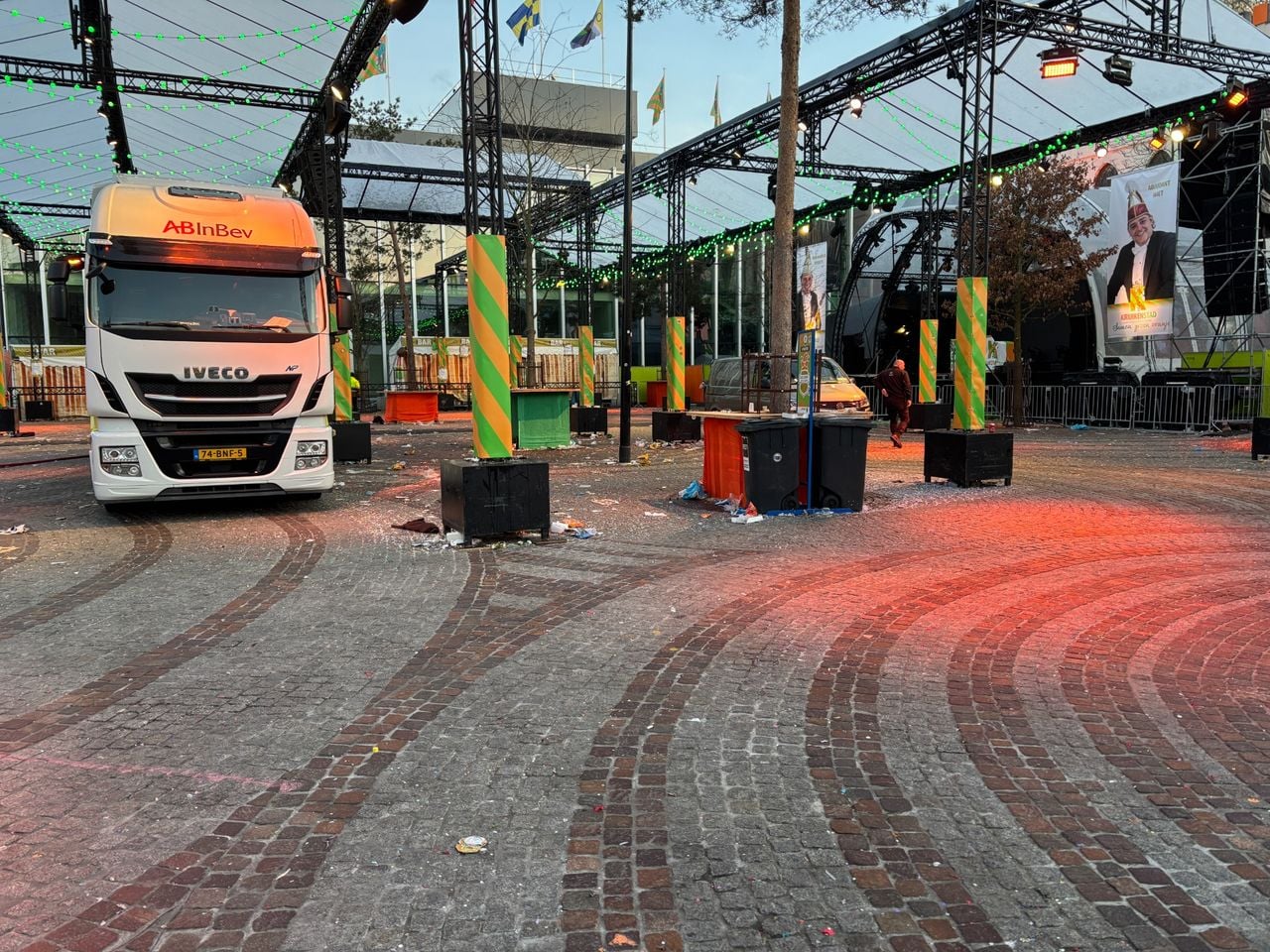 Tilburg wordt wakker (foto: Thijs den Ouden).