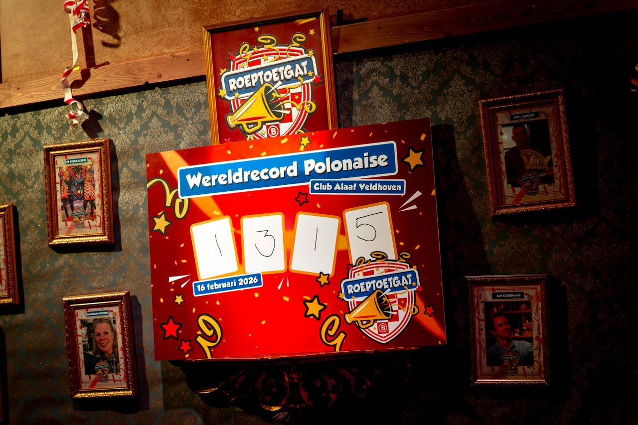 Het bord met de officiële uitslag hangt in het Fijnfisjenie Café (foto: Marcel van Dorst/Eye4Images).