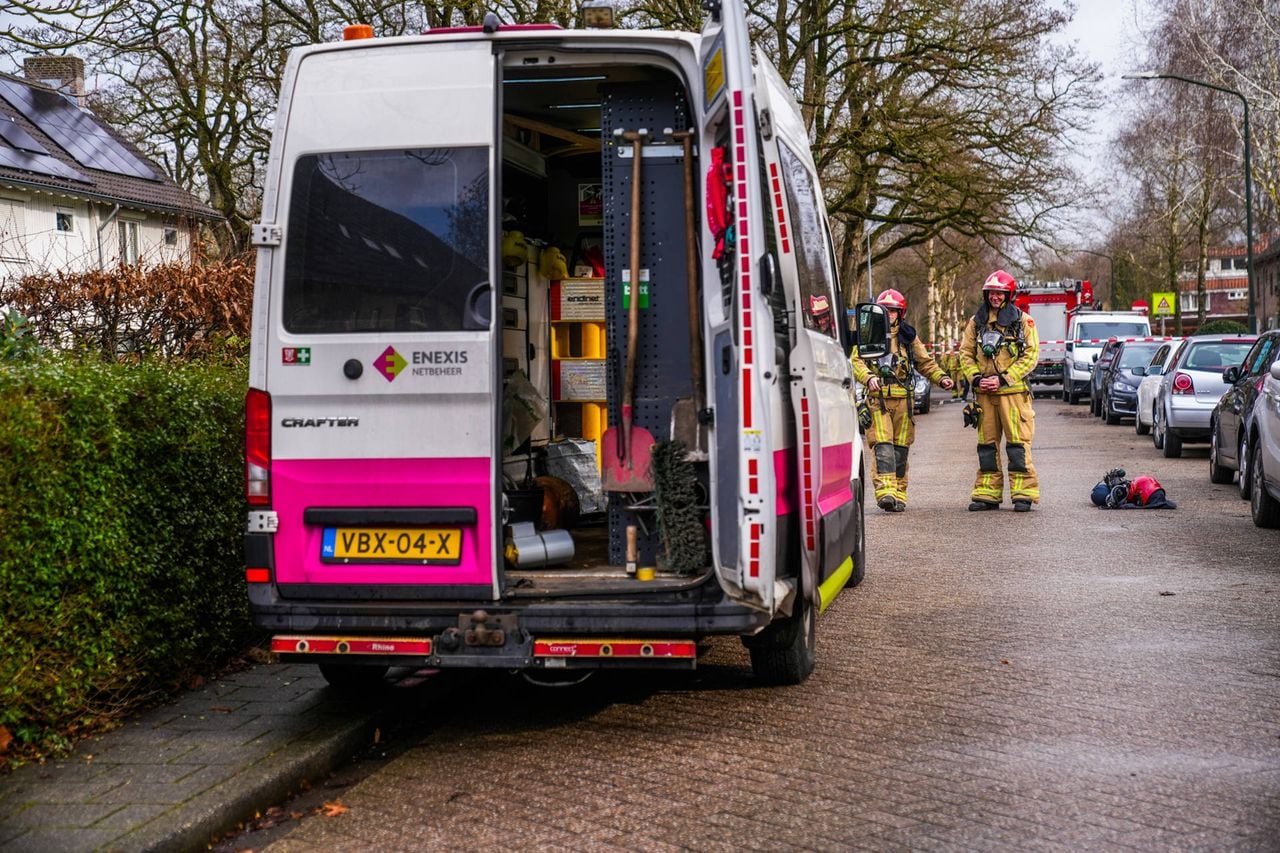 Tien huizen zijn ontruimd in Geldrop (foto: Dave Hendriks/Persbureau Heitink).