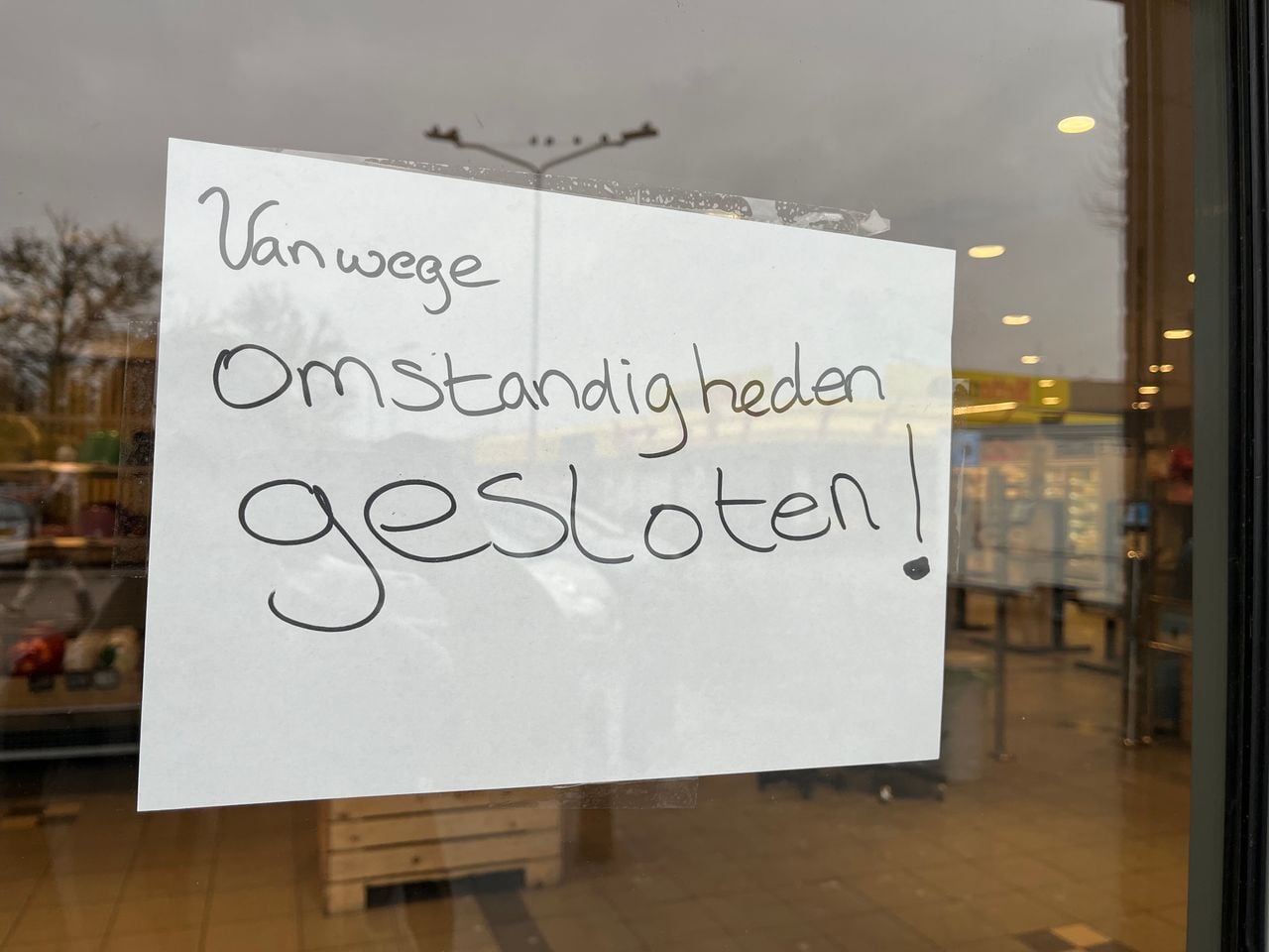 De Albert Heijn aan de Gruttostraat in Den Bosch is vrijdagochtend gesloten.