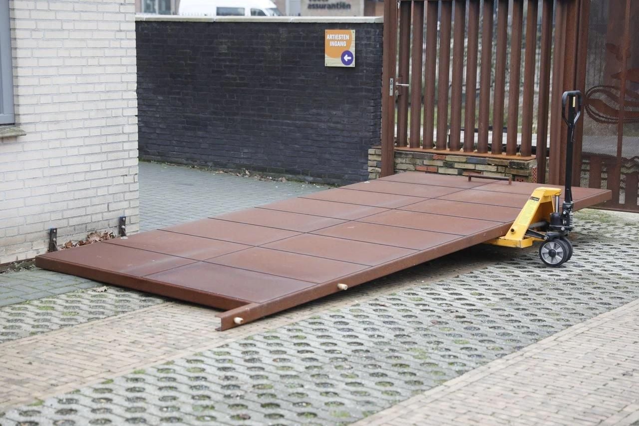 De poort waar de vrouw onder terechtkwam. (Foto: Christian Traets/SQ Vision)