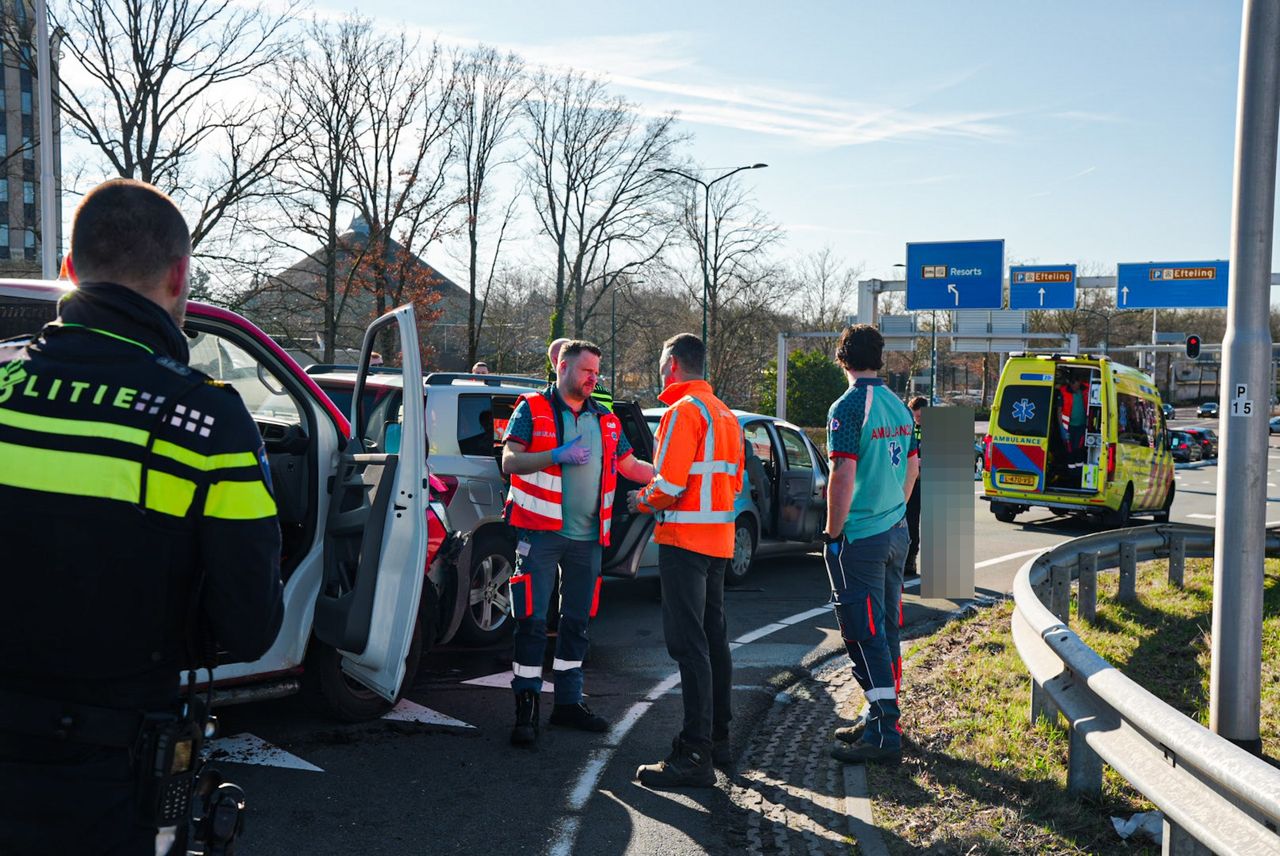 Kop-staartbotsing in Kaatsheuvel (foto: Erik Haverhals/Persbureau Heitink).