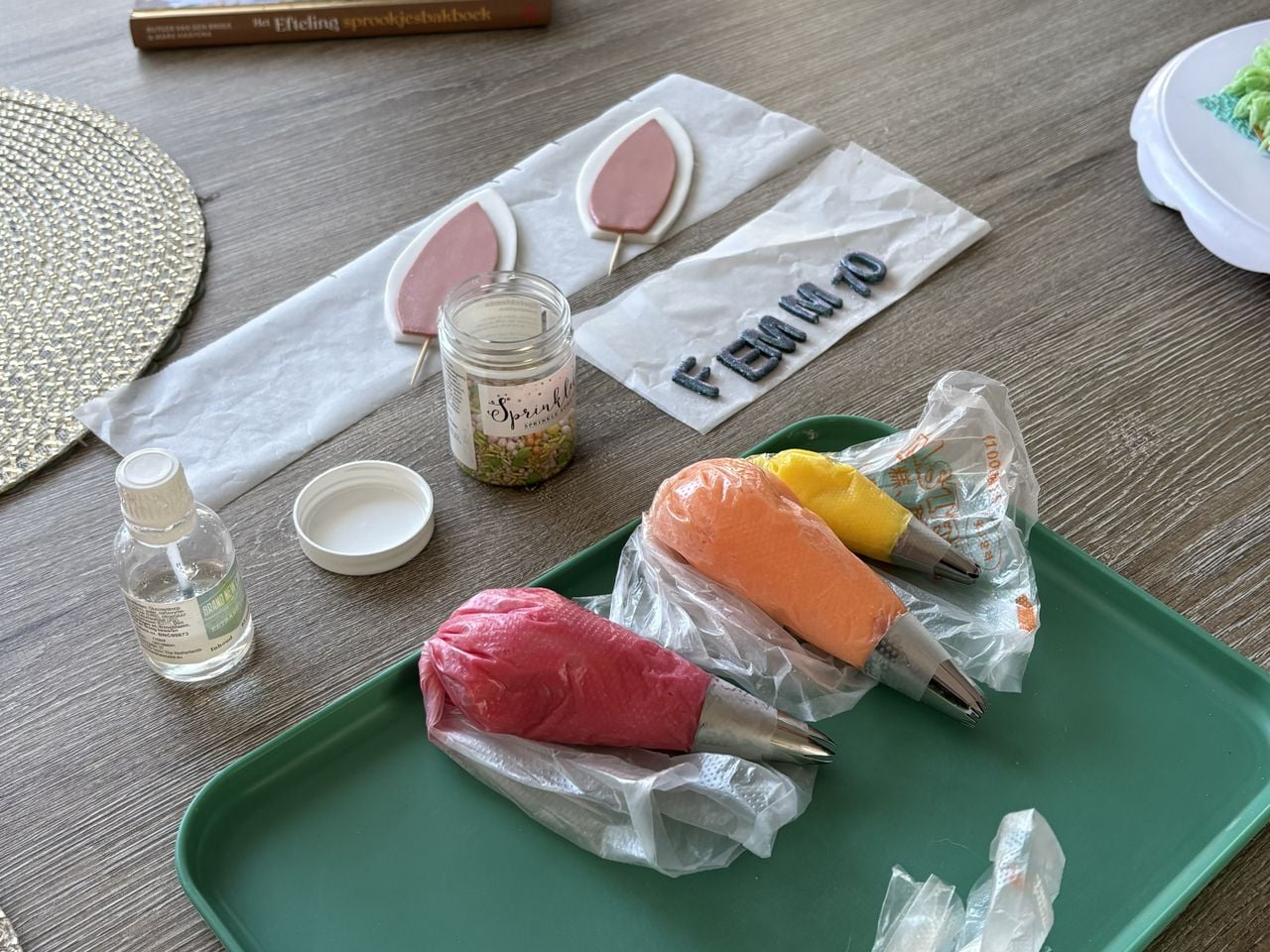 Fondant en mooie konijnenoren (foto: Karin Kamp).