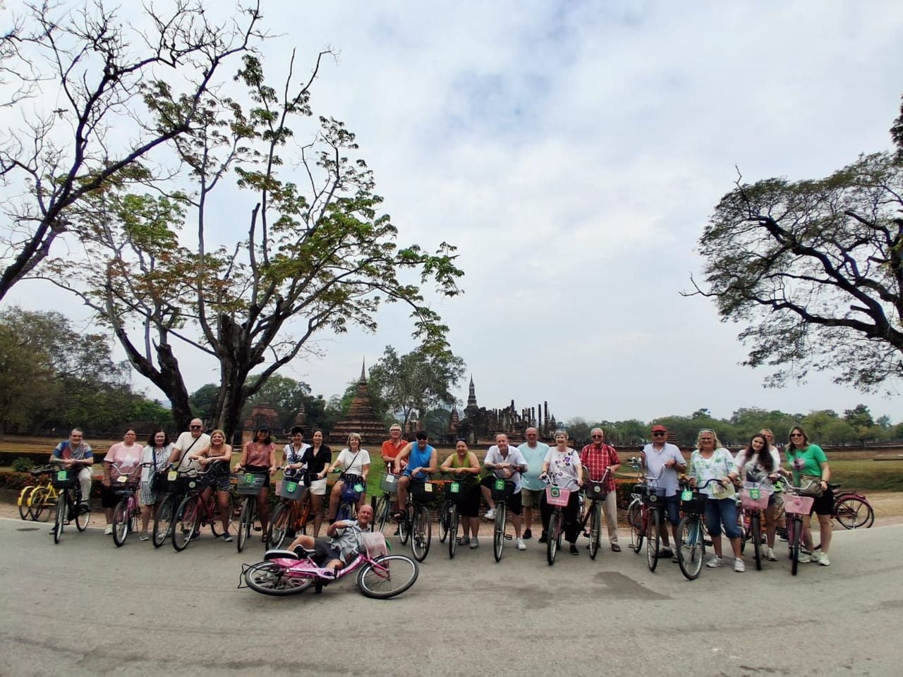 De leden van de groepsreis kunnen niet naar huis door de onrust in het Midden-Oosten (foto: eigen beeld).