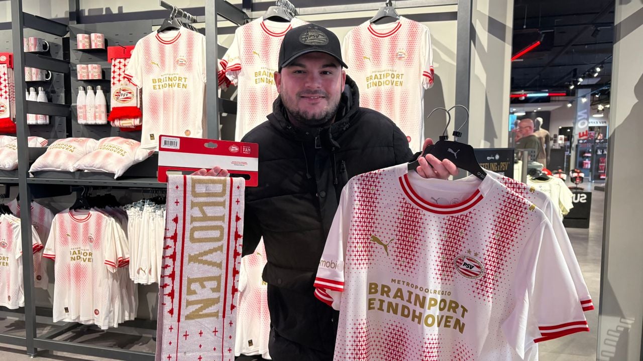 Sergio is blij met zijn nieuwste PSV-aankopen (foto: Ruud Ritzen).