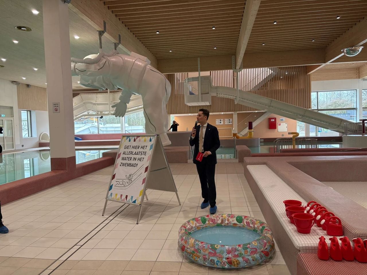 Wethouder Remco van Dooren in Tongelreep (foto: Studio 040).