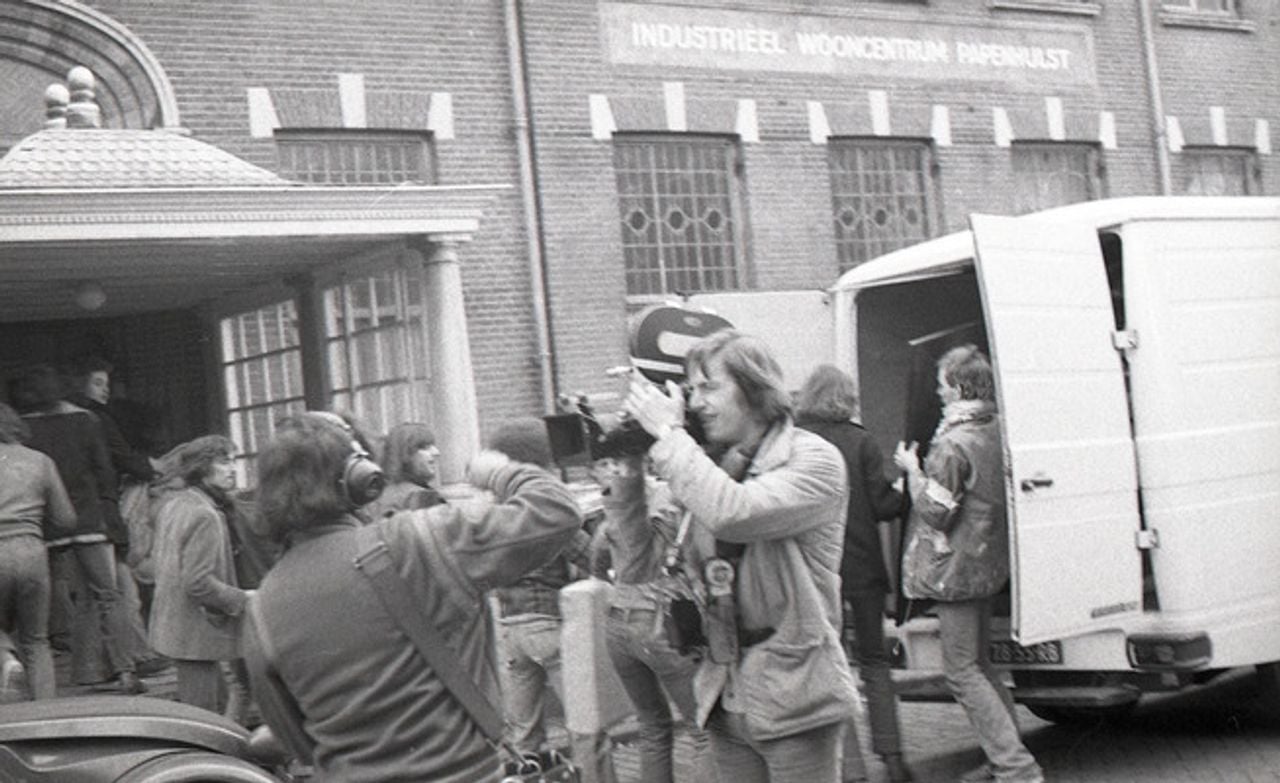 Media aandacht voor de kraak (foto: Erik van Zwam/BHIC)